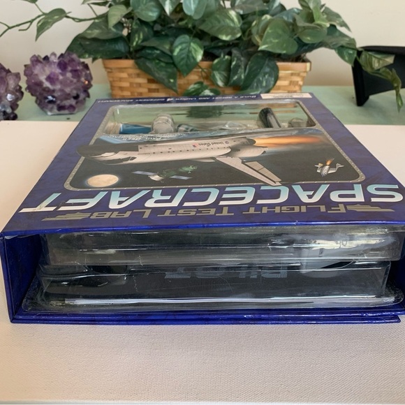 Flight Test Lab Kit SPACECRAFT Build Launch 4 Different Spacecraft NASA Shuttle - Picture 15 of 16